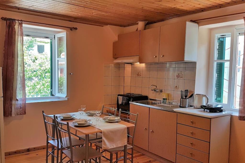 Karydia Apartments 4 Pers Lazaráta Eksteriør bilde
